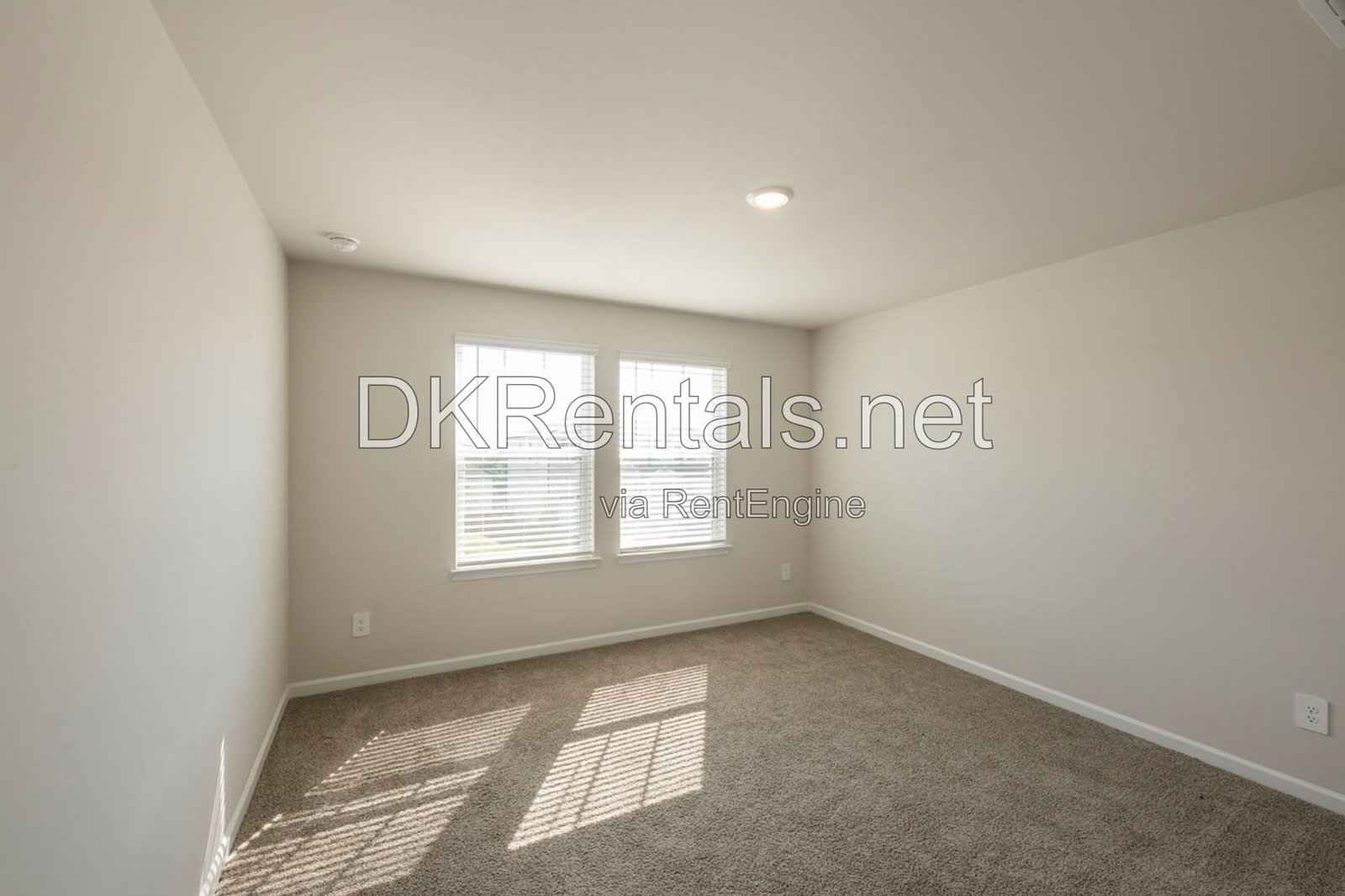 327 Valley Oak Drive property image