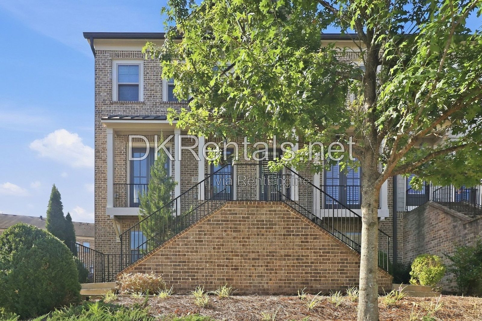 2311 Mclean Chase property image