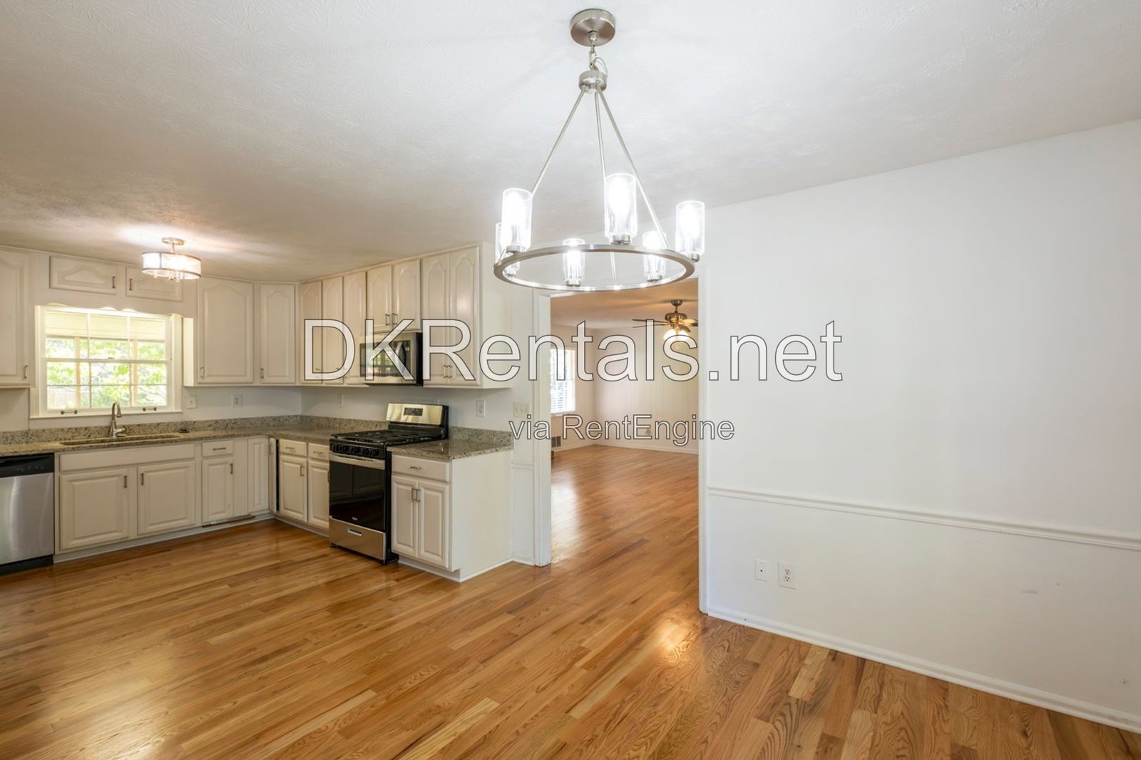 Renovated house in Alpharetta cu-de-sac property image