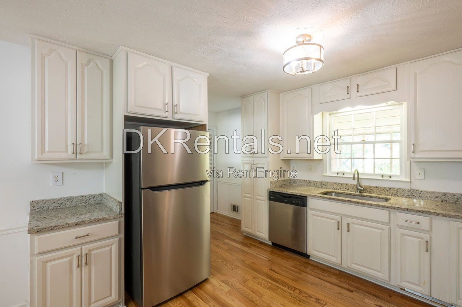 Renovated house in Alpharetta cu-de-sac property image