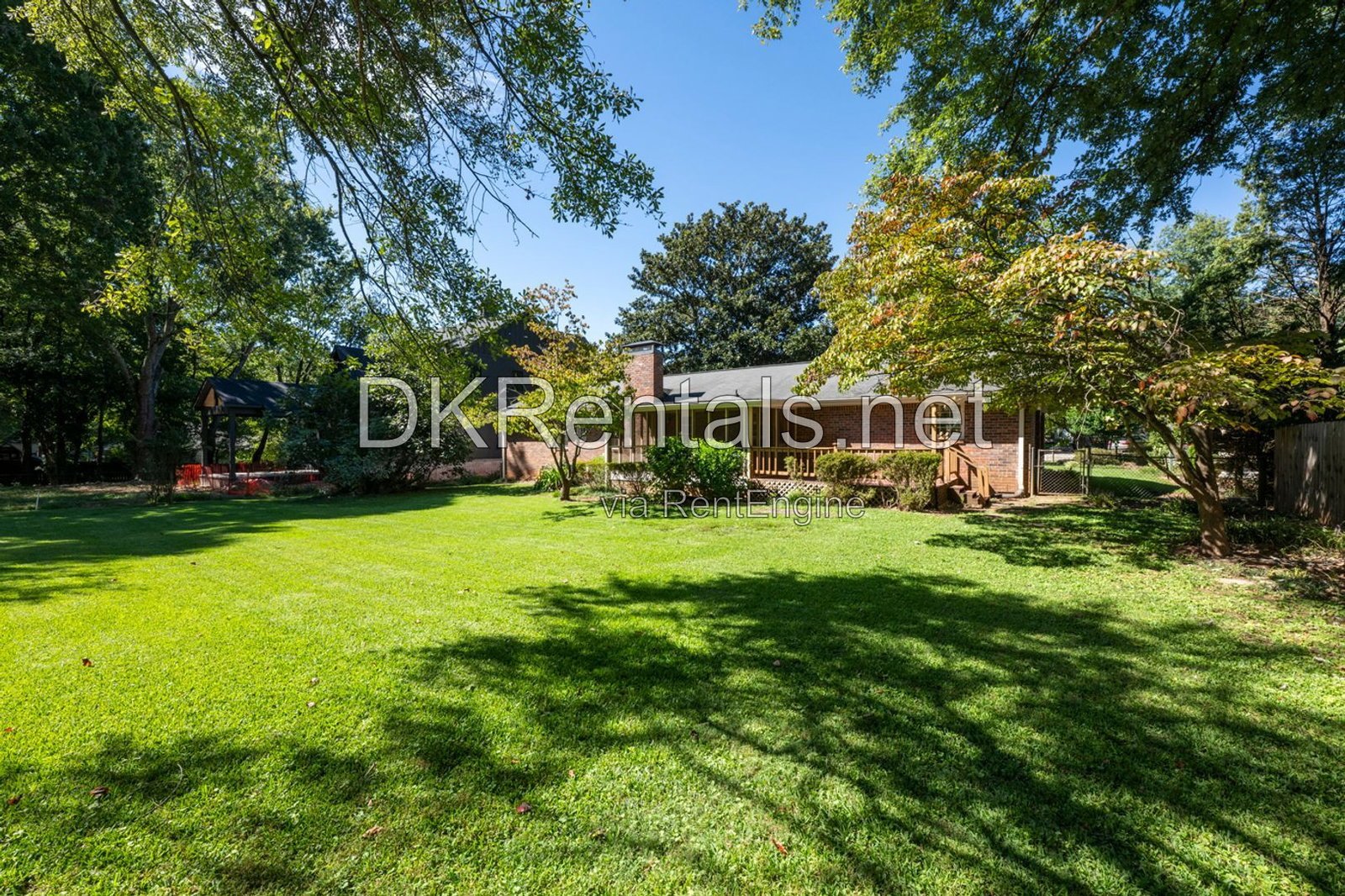 Renovated house in Alpharetta cu-de-sac property image