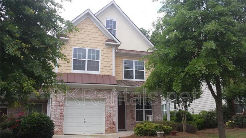 388 St Claire Dr | Spacious End Unit Townhome in Prime Alpharetta Location property image
